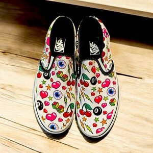 Women’s Brand New SlipOn Shoe EightBall and Hearts!  Size 9
